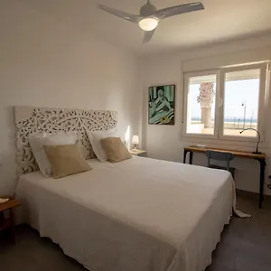 Apartamento En Primera Línea De Playa, Tarifa